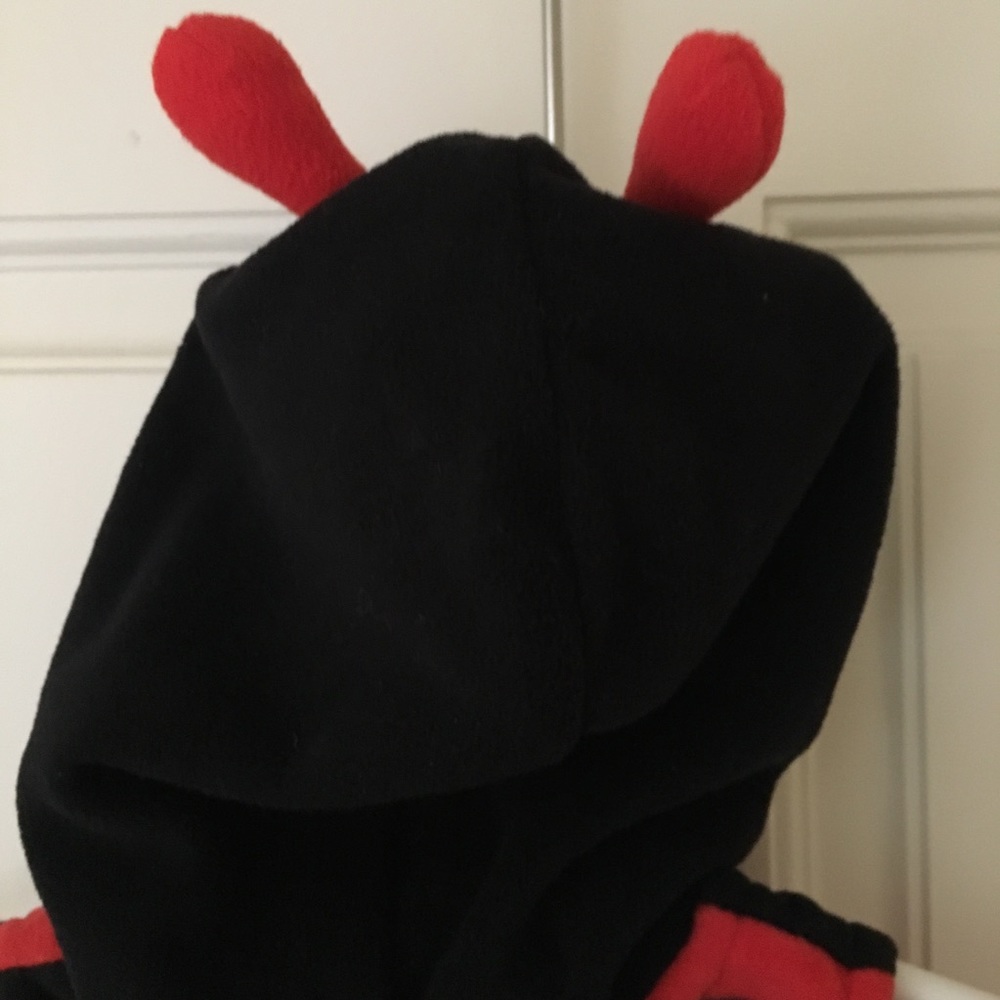 Carters Ladybug (Size 3-6M) Costume Red Black Zips 🎃 - Picture 7 of 8